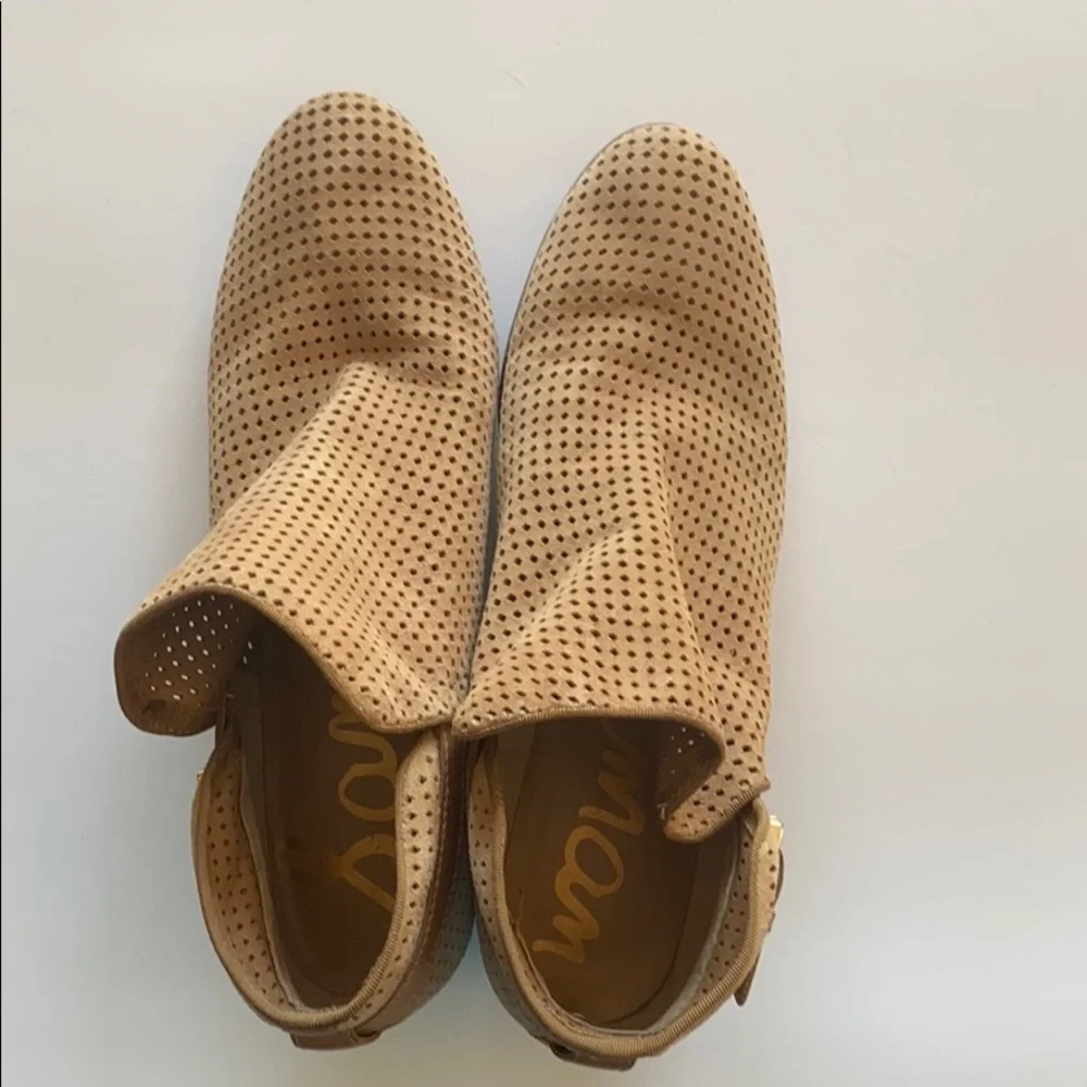Sam Edelman booties tan holes side buckle suede 9.5